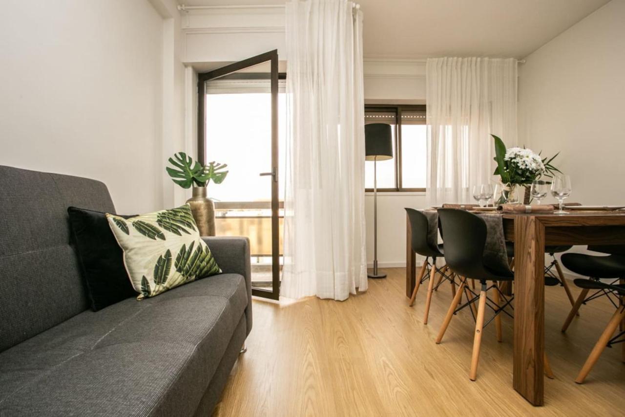 Appartamento Aposentus - Elegant Functionality Porto Downtown Esterno foto